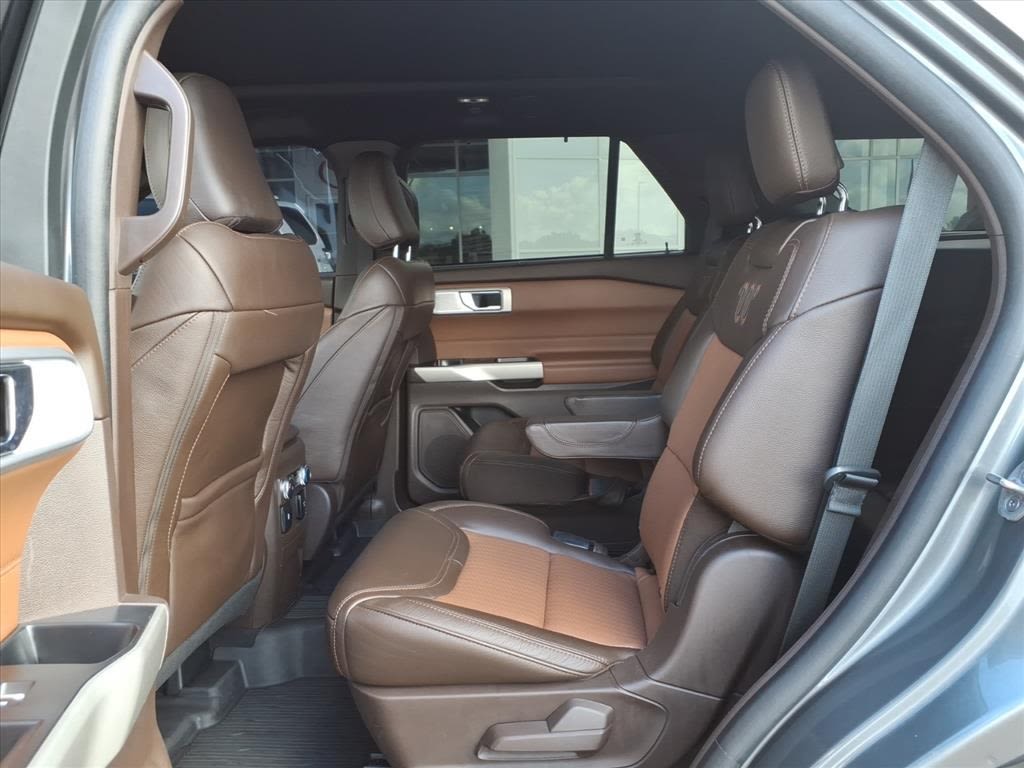 Thumbnail: 2022 Ford Explorer - 9