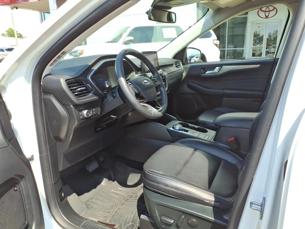 Thumbnail: 2022 Ford Escape - 29