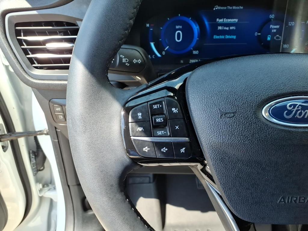 Thumbnail: 2022 Ford Escape - 22