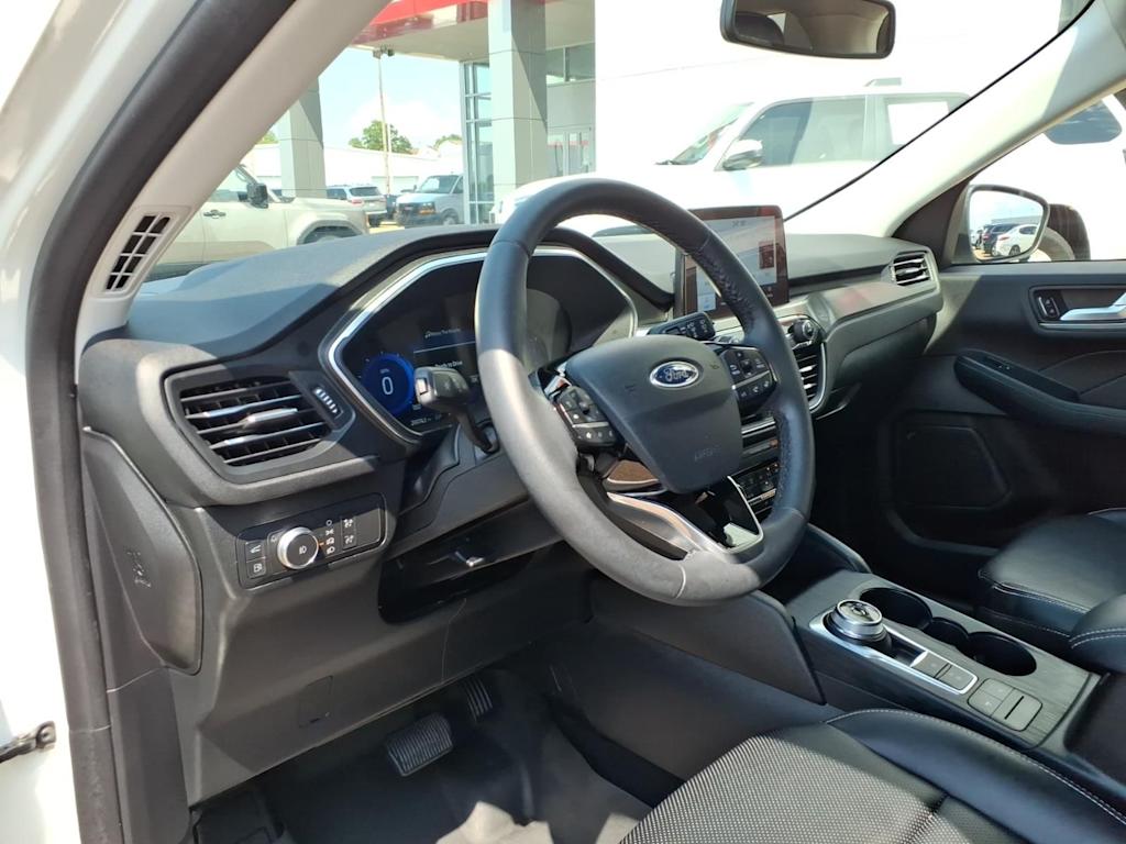 Thumbnail: 2022 Ford Escape - 6
