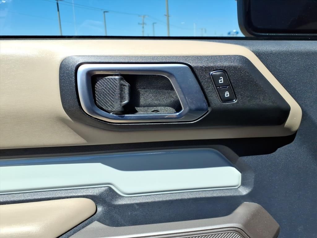 Thumbnail: 2023 Ford Bronco - 18