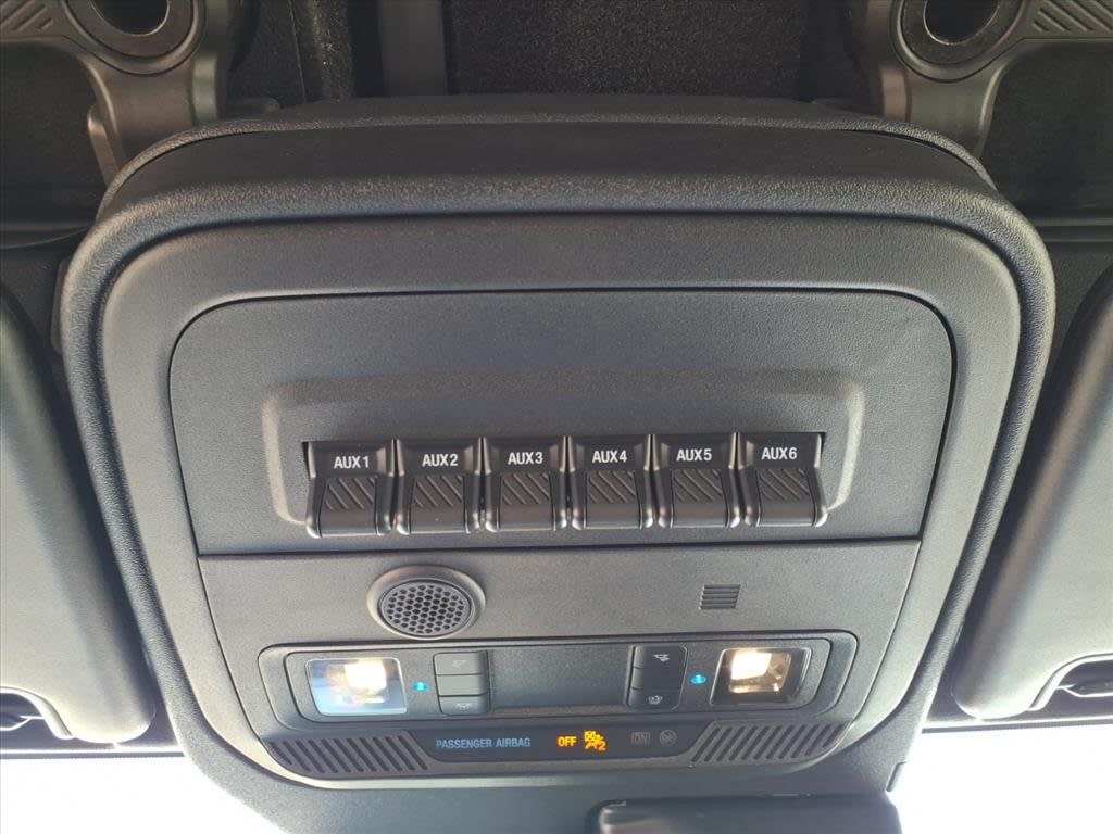 Thumbnail: 2023 Ford Bronco - 25