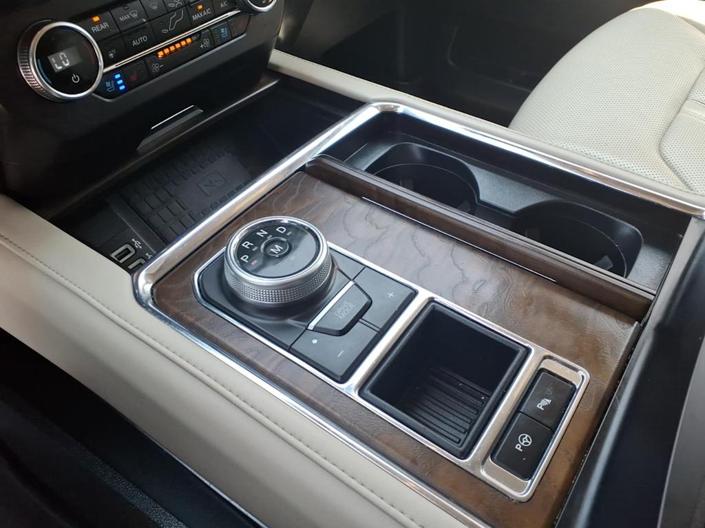 Thumbnail: 2019 Ford Expedition - 24