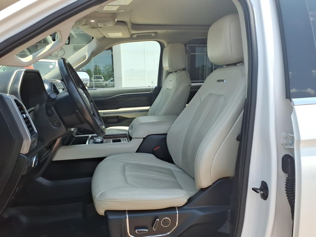 Thumbnail: 2019 Ford Expedition - 8