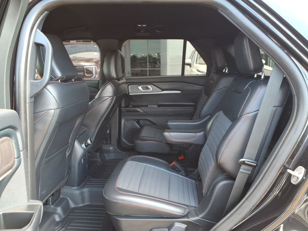Thumbnail: 2025 Ford Explorer - 9