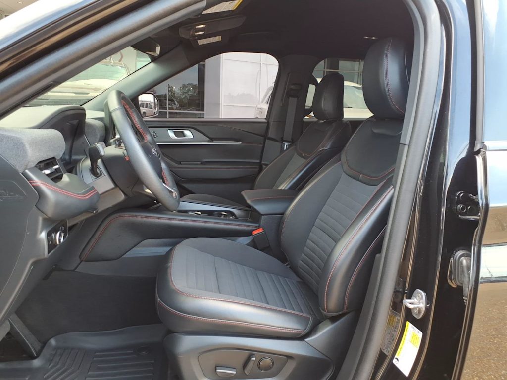 Thumbnail: 2025 Ford Explorer - 8
