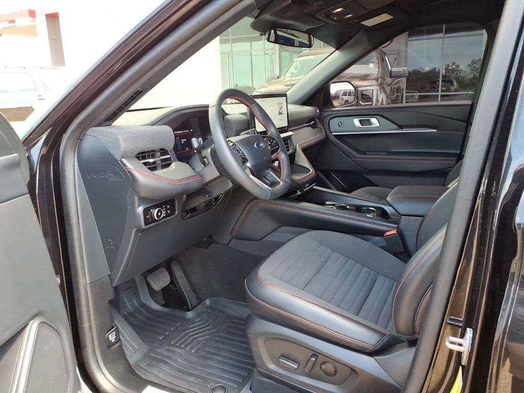 Thumbnail: 2025 Ford Explorer - 27