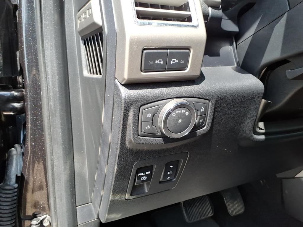 Thumbnail: 2015 Ford F-150 - 19