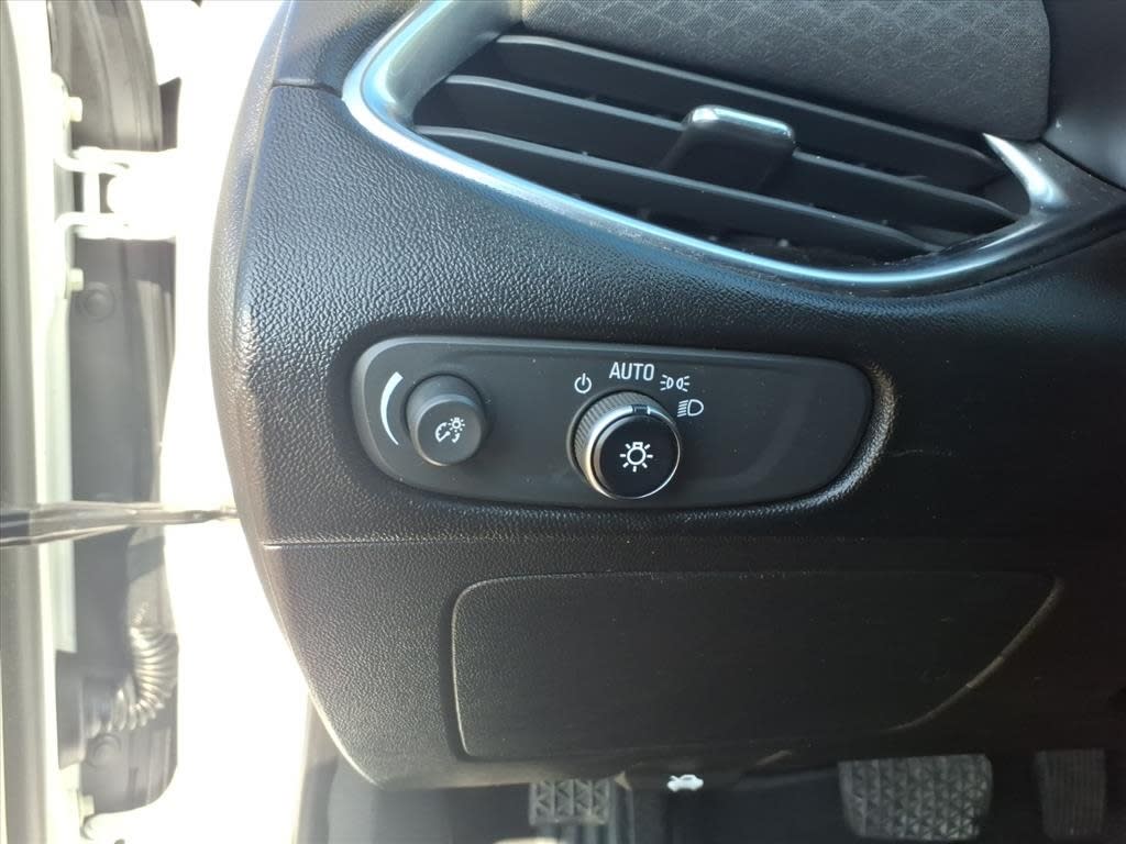 Thumbnail: 2020 Chevrolet Malibu - 19