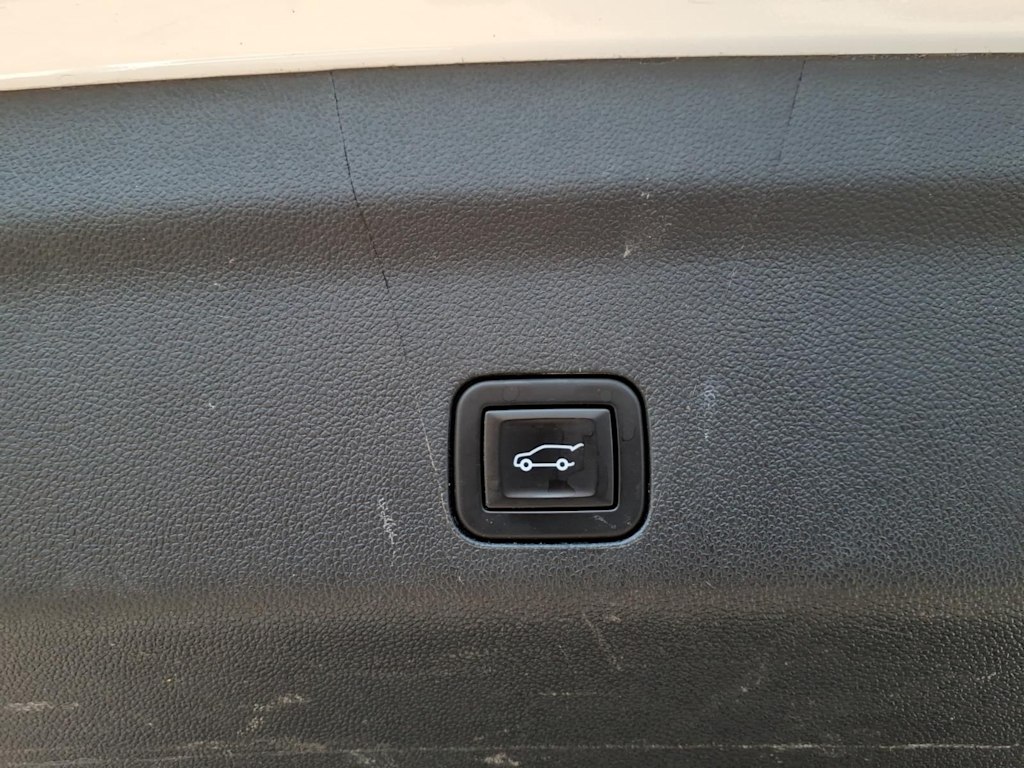 Thumbnail: 2021 GMC Yukon - 16