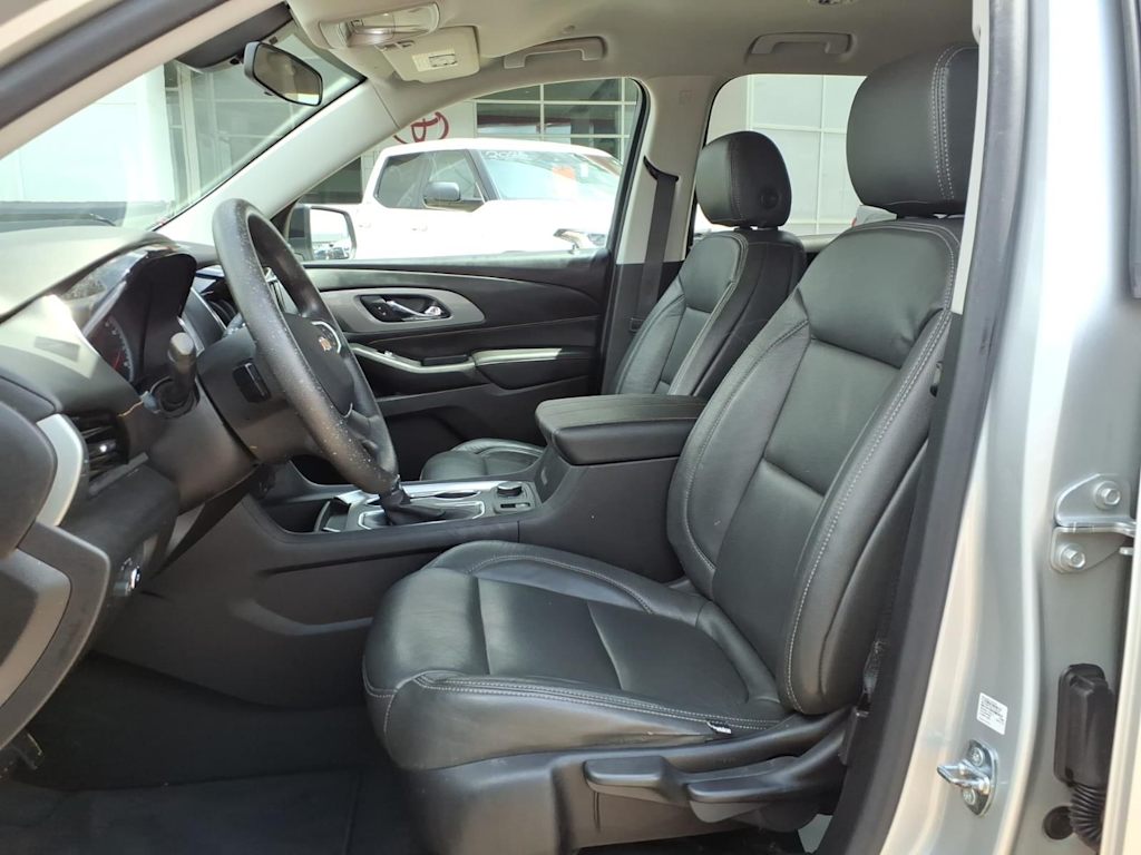 Thumbnail: 2021 Chevrolet Traverse - 8