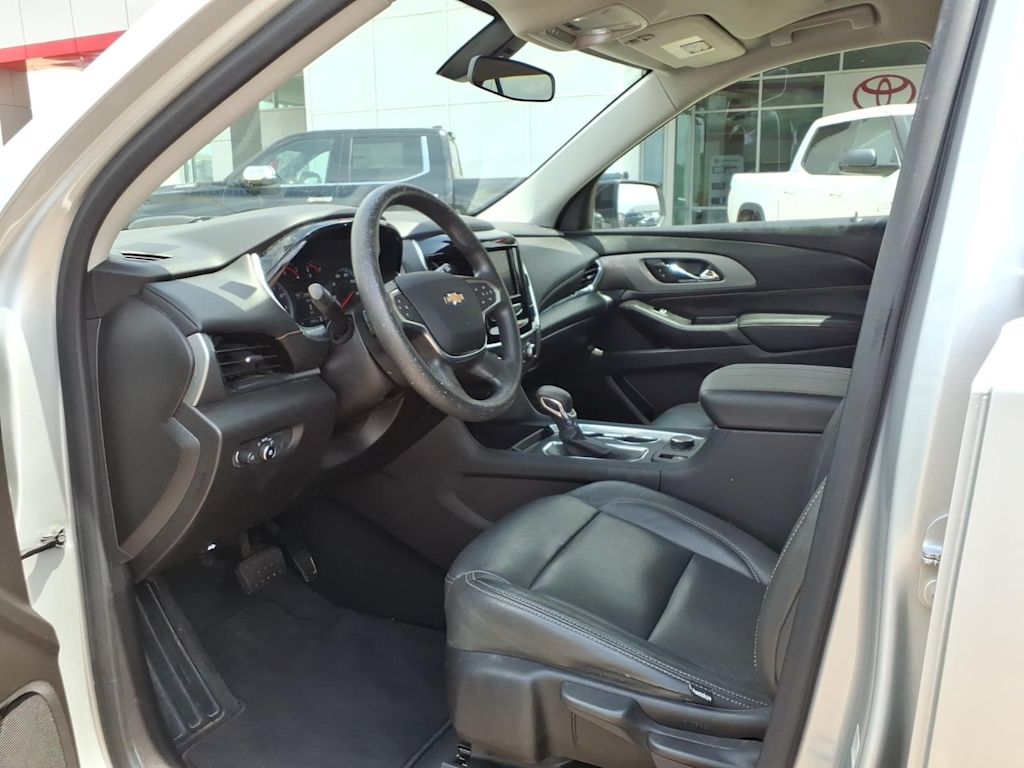 Thumbnail: 2021 Chevrolet Traverse - 10