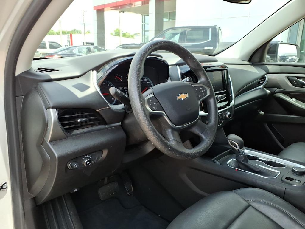 Thumbnail: 2021 Chevrolet Traverse - 6