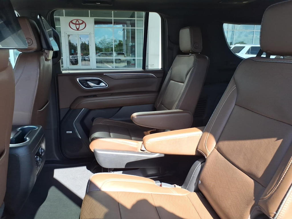 Thumbnail: 2023 Chevrolet Suburban - 29