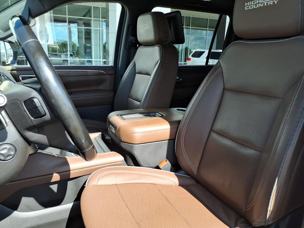 Thumbnail: 2023 Chevrolet Suburban - 28