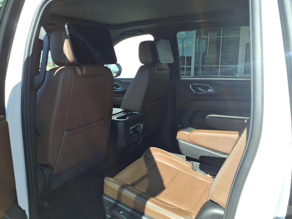 Thumbnail: 2023 Chevrolet Suburban - 30