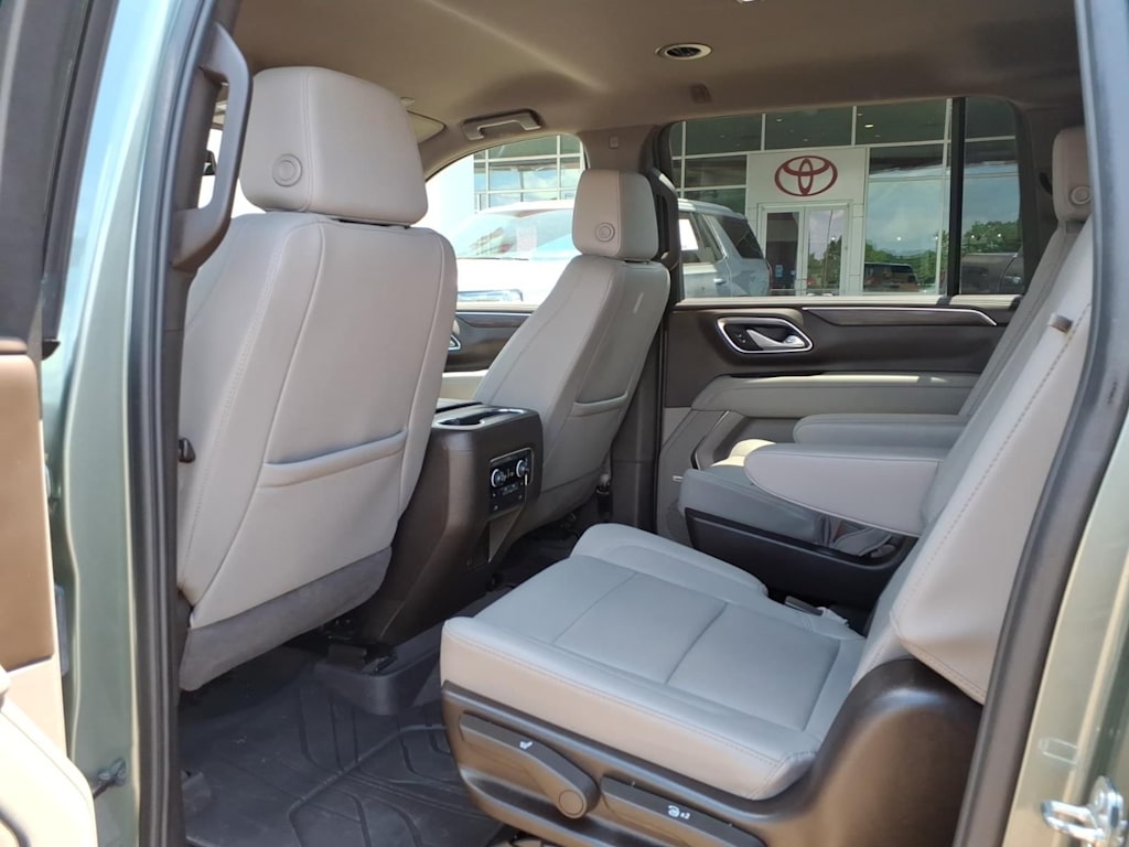 Thumbnail: 2024 Chevrolet Suburban - 29