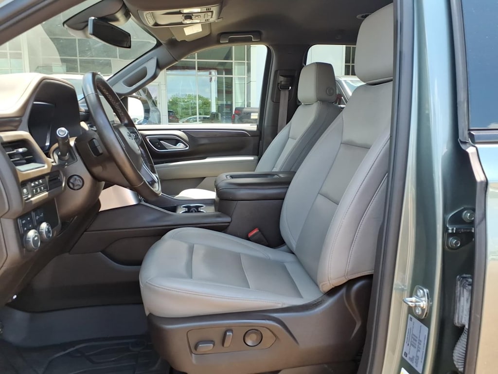 Thumbnail: 2024 Chevrolet Suburban - 8