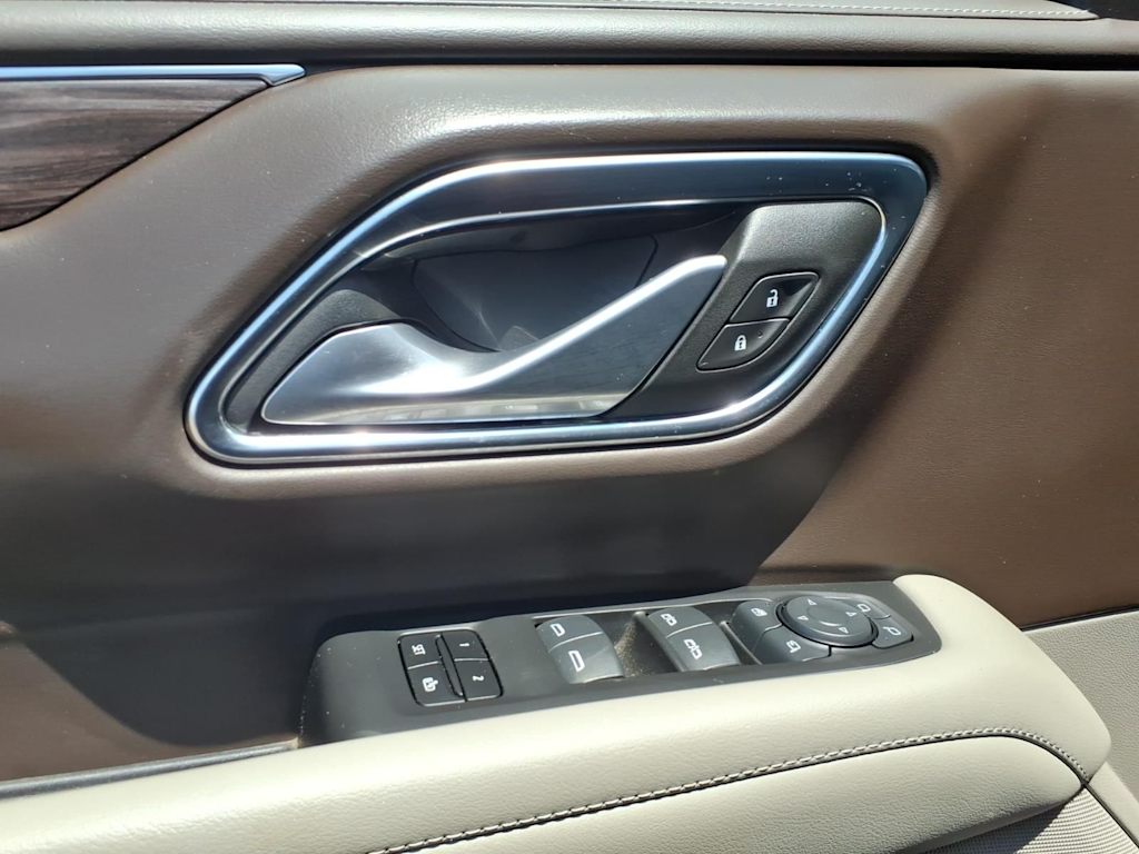 Thumbnail: 2024 Chevrolet Suburban - 19