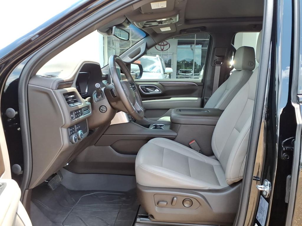 Thumbnail: 2023 Chevrolet Tahoe - 8
