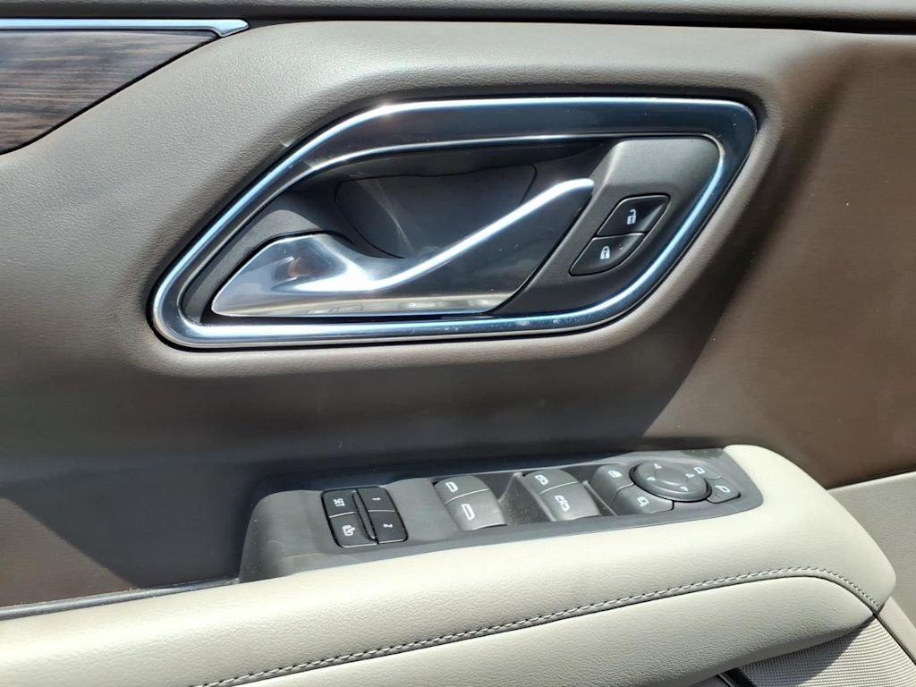Thumbnail: 2023 Chevrolet Tahoe - 20