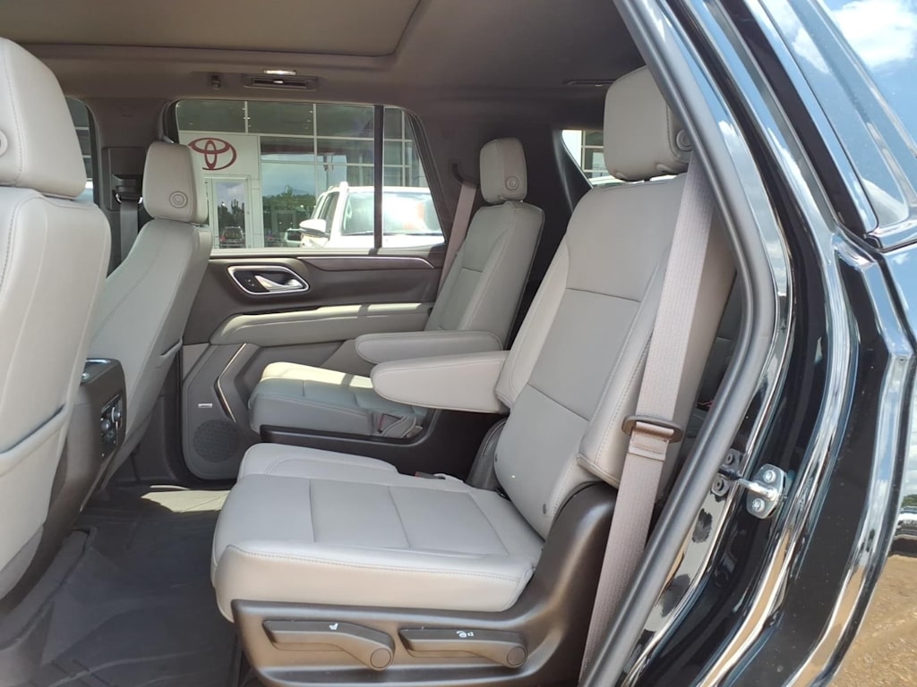 Thumbnail: 2023 Chevrolet Tahoe - 30