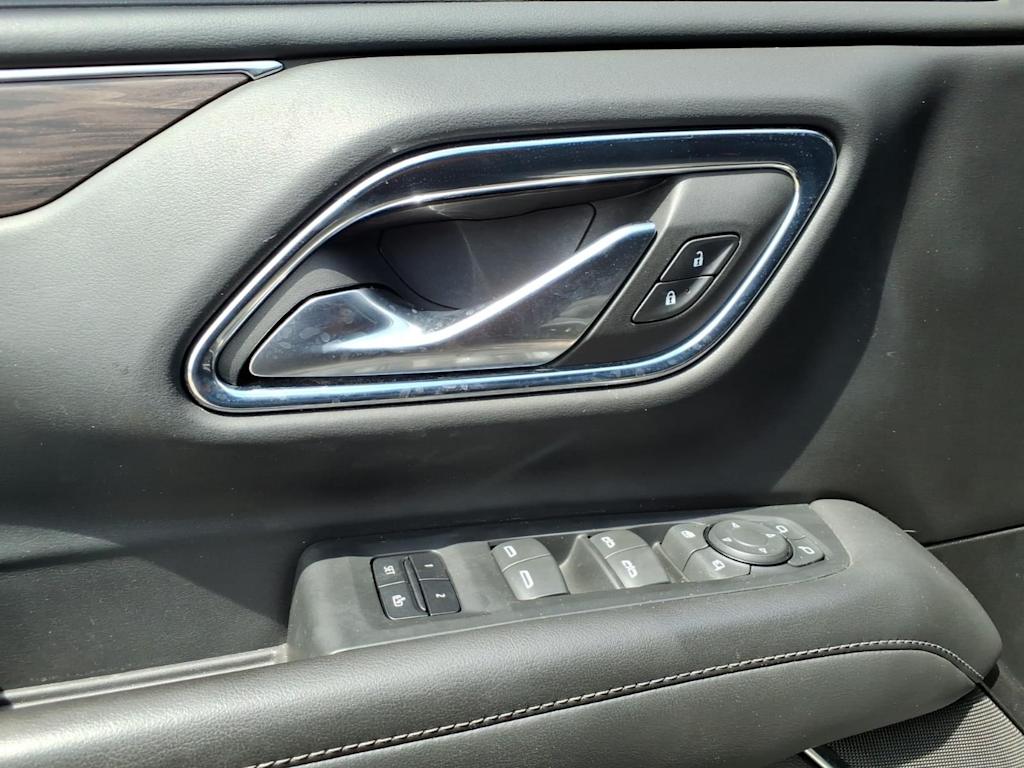 Thumbnail: 2022 Chevrolet Tahoe - 21