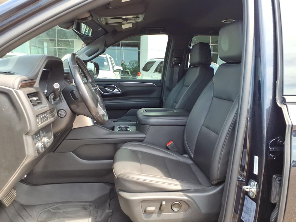 Thumbnail: 2022 Chevrolet Tahoe - 9