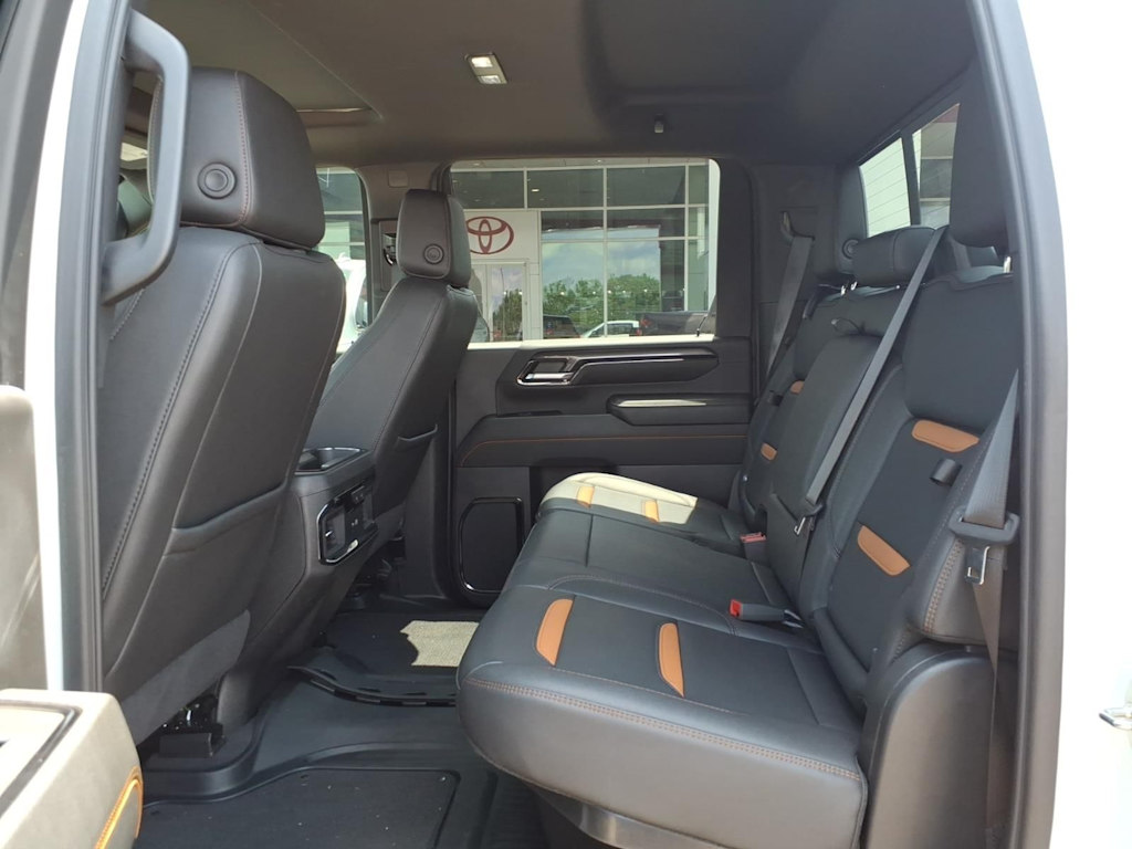 Thumbnail: 2024 GMC Sierra 2500 - 10