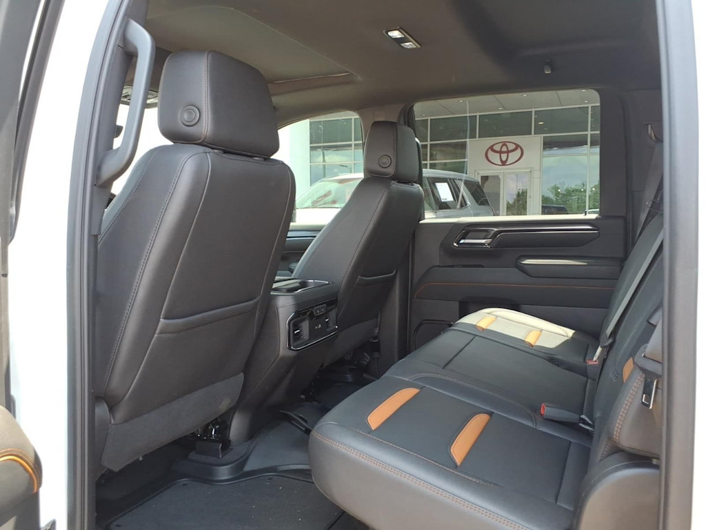 Thumbnail: 2024 GMC Sierra 2500 - 30