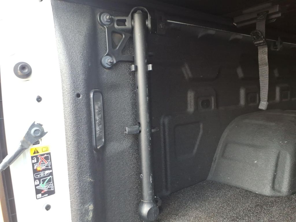 Thumbnail: 2024 GMC Sierra 1500 - 8