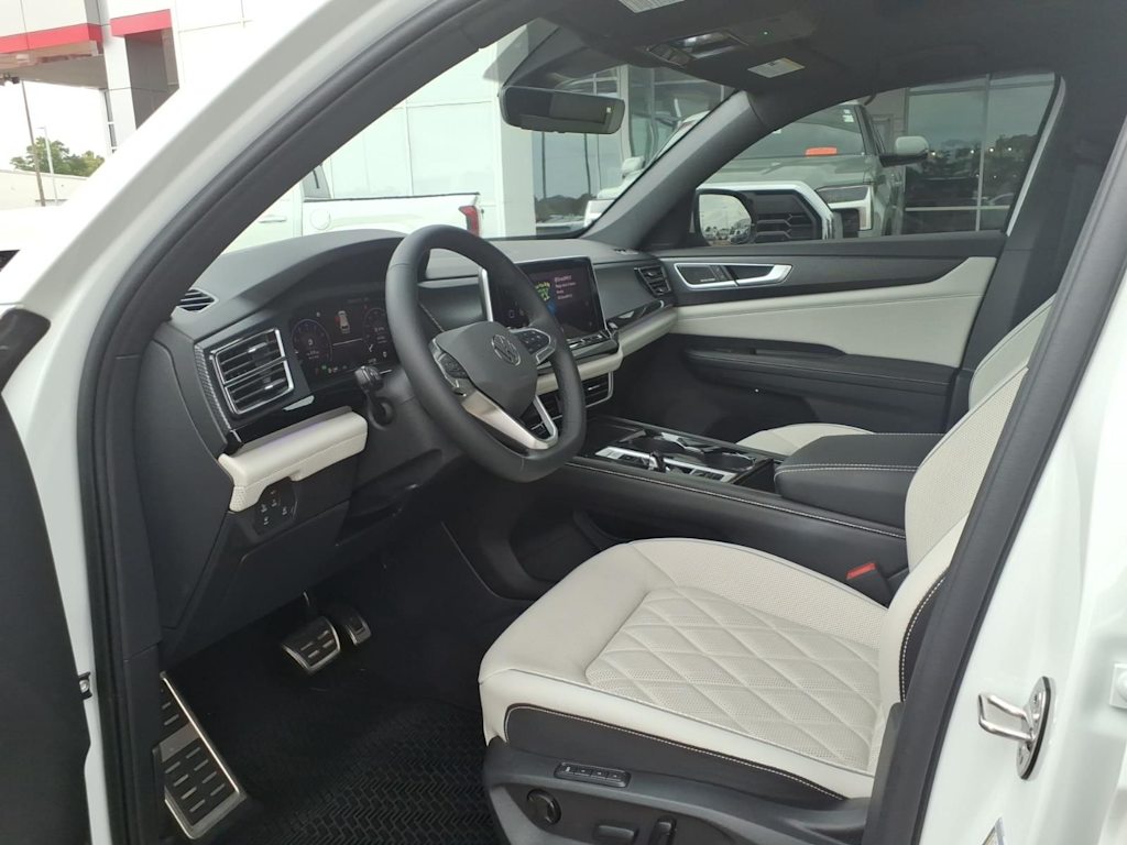 Thumbnail: 2024 Volkswagen Atlas - 10