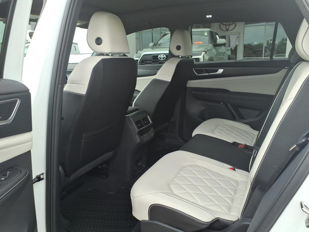 Thumbnail: 2024 Volkswagen Atlas - 30