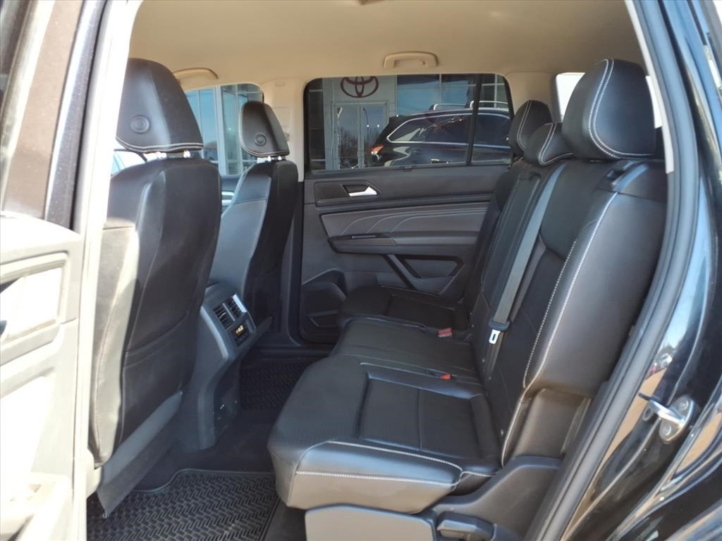 Thumbnail: 2023 Volkswagen Atlas - 9