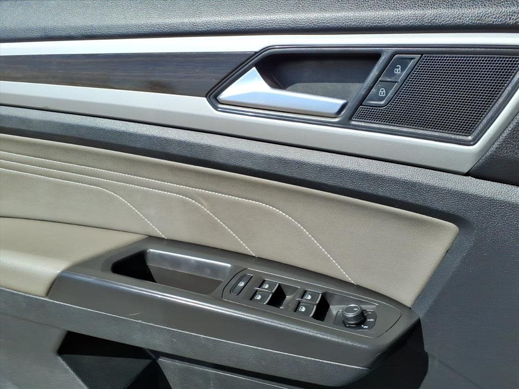 Thumbnail: 2023 Volkswagen Atlas - 19