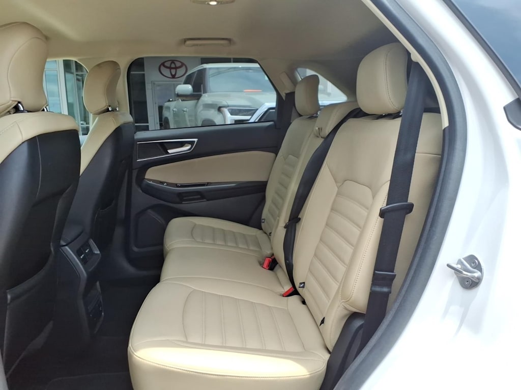 Thumbnail: 2017 Ford Edge - 29