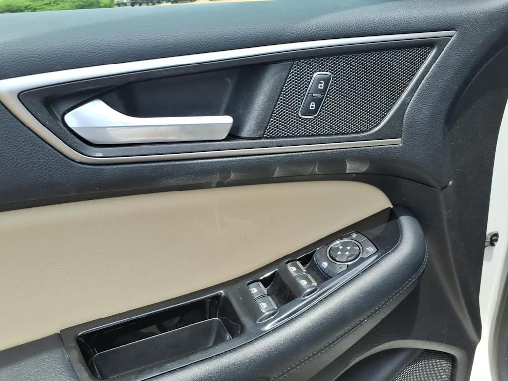 Thumbnail: 2017 Ford Edge - 19