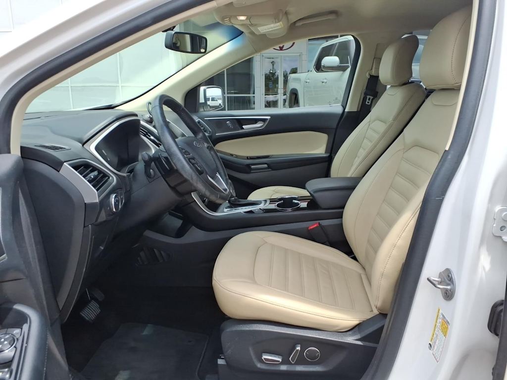 Thumbnail: 2017 Ford Edge - 7