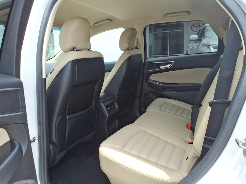 Thumbnail: 2017 Ford Edge - 30