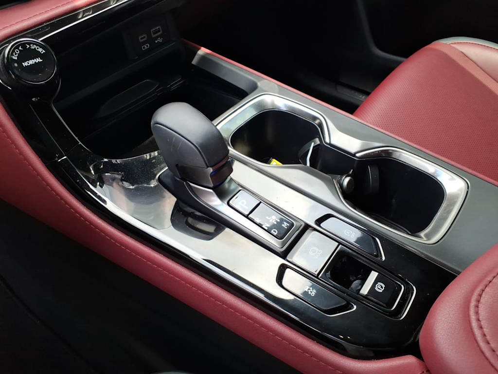 Thumbnail: 2024 Lexus ES - 12