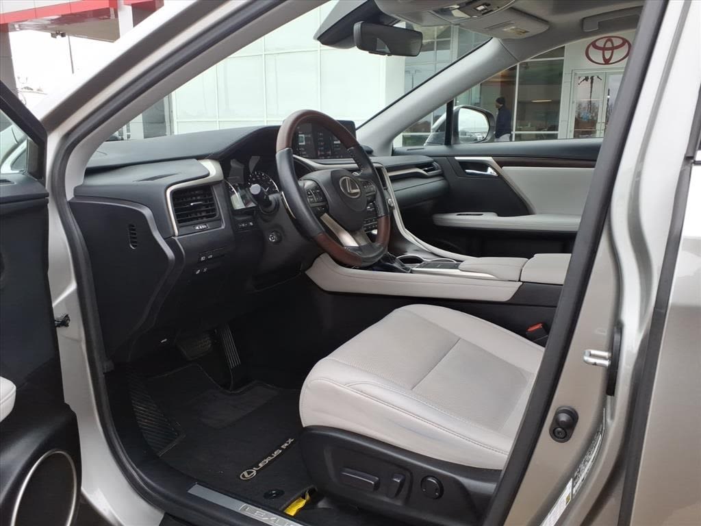 Thumbnail: 2022 Lexus RX - 28