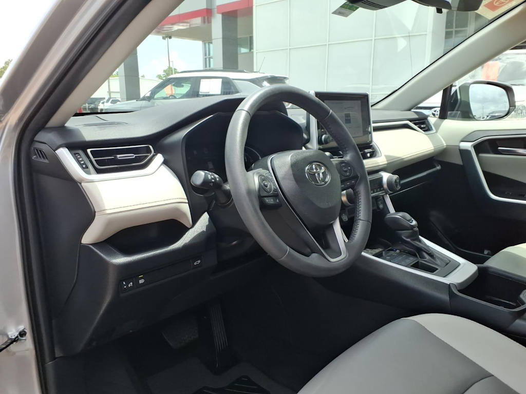 Thumbnail: 2024 Toyota RAV4 - 6