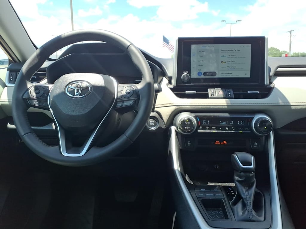Thumbnail: 2025 Toyota RAV4 - 2