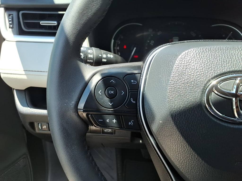 Thumbnail: 2025 Toyota RAV4 - 21