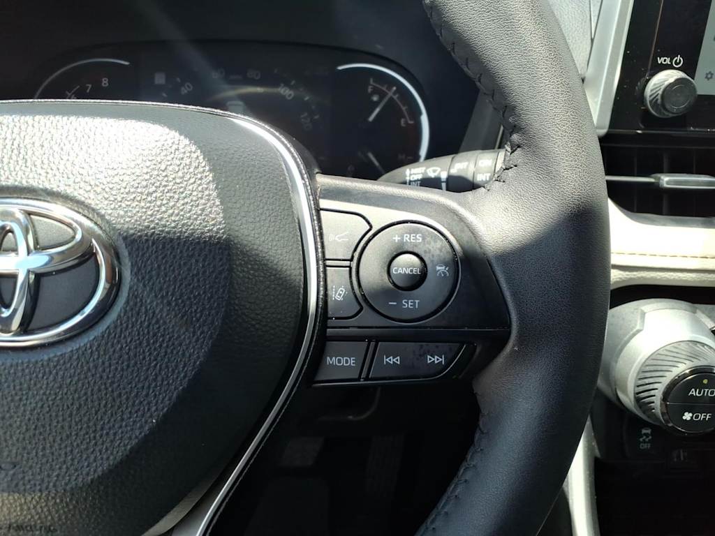 Thumbnail: 2025 Toyota RAV4 - 22
