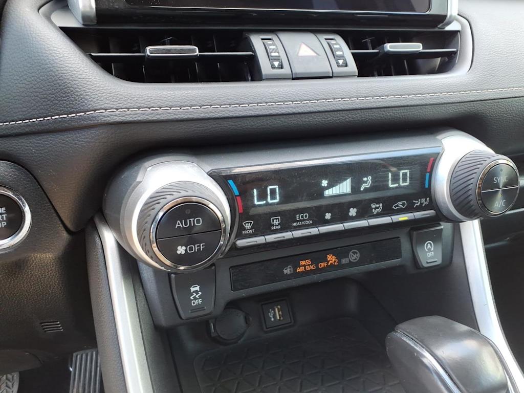Thumbnail: 2023 Toyota RAV4 - 25