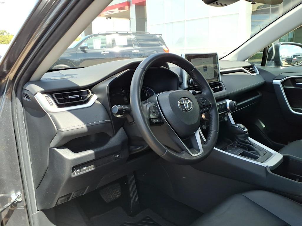 Thumbnail: 2023 Toyota RAV4 - 6