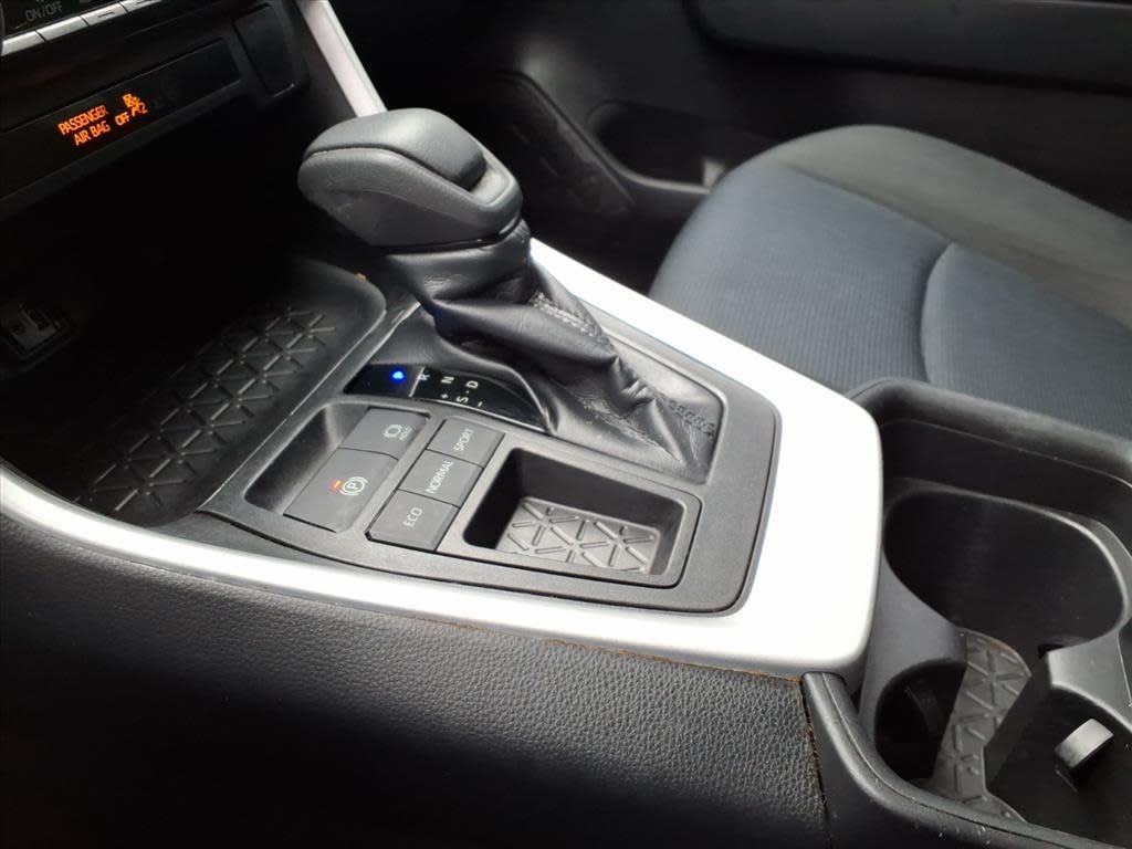 Thumbnail: 2019 Toyota RAV4 - 24