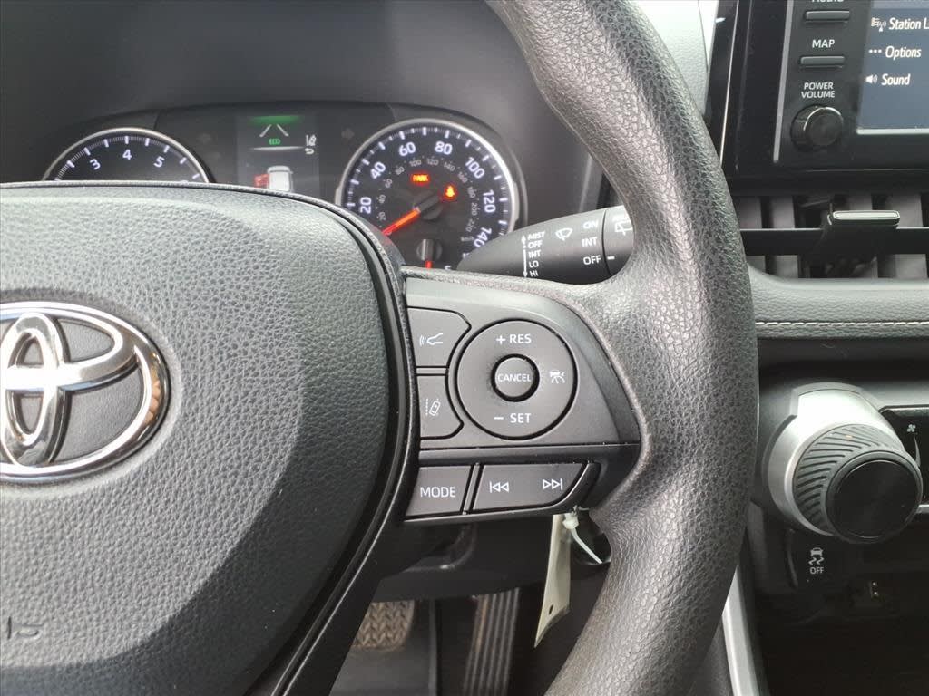 Thumbnail: 2019 Toyota RAV4 - 21