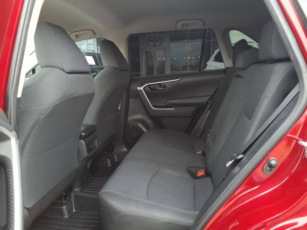 Thumbnail: 2019 Toyota RAV4 - 9